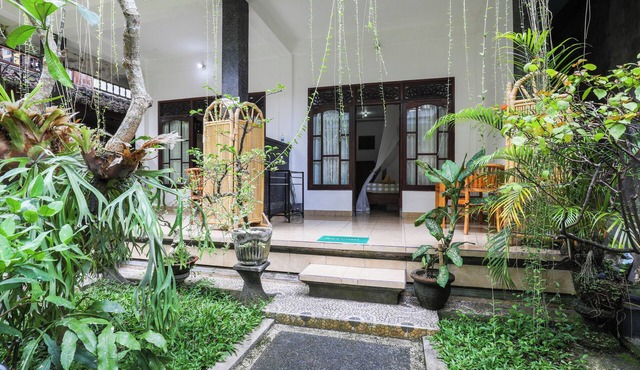 Artha Dewata Home Stay
