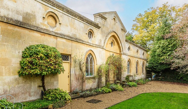 Artisan Hall: 4BD Stunning Grandeur in Cotswolds