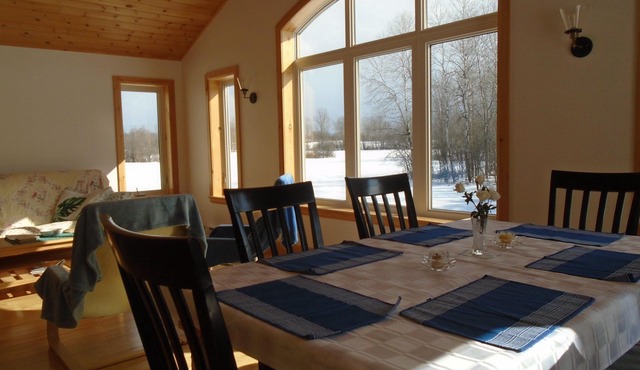 Artisan, spacious home/64 pastoral acres/1 hr west of Ottawa/Fallbrook