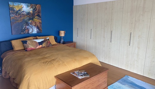 Artist Magical Hideaway on Makorori Beach. Awesome views and sunsets.