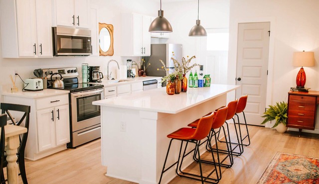 Artist Retreat | Near Downtown, Stadium & UGA