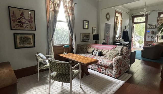 Artist's Abode in Uptown with bikes- Double Shotgun Style