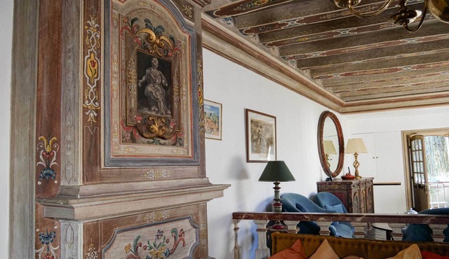 👉 Artist’s residence – magical surroundings & unique charm