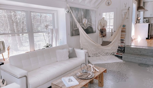 Artist Studio Retreat (20 mi. from Nashville)