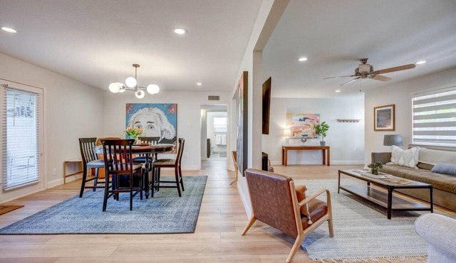 Artistic Escape - 2BR/2Bath - Dog Friendly
