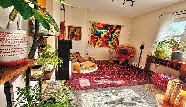 Artistic Home in Lewisburg