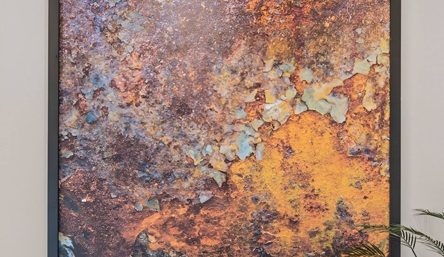 Artistic King Bed Apt w/Free Parking Built in 2023