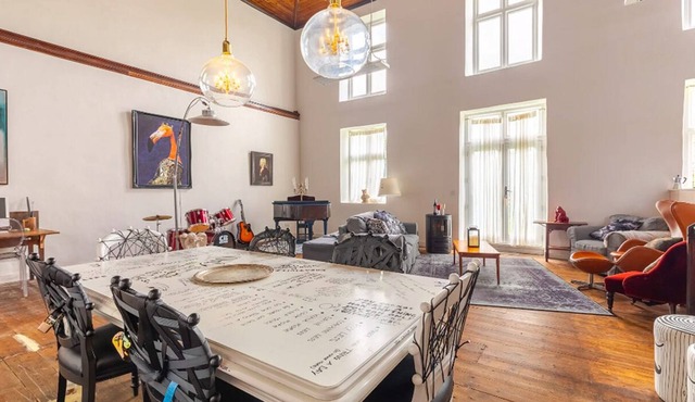 Artists and musicians Chapel