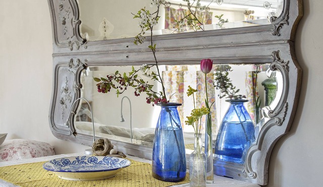 Artists Garden studio apartment overlooking Vineyard - Ground Floor.