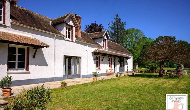 Artists' home at the foot of the Fontainebleau Massif