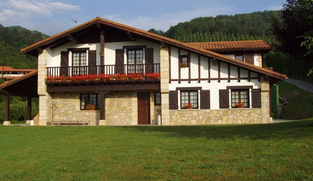 ARTIZARRA, apartment in house cottage for 6 people