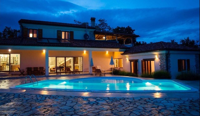 Arton Villa with heated pool, in Istria
