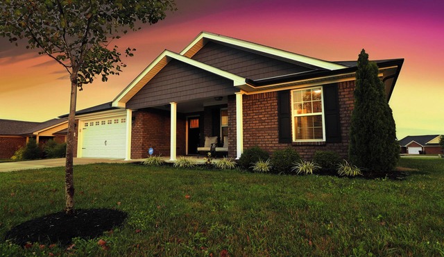 Artsy KY-Themed Richmond Gem: Sleeps 8, Centrally Located & 5 mins from Kayaking