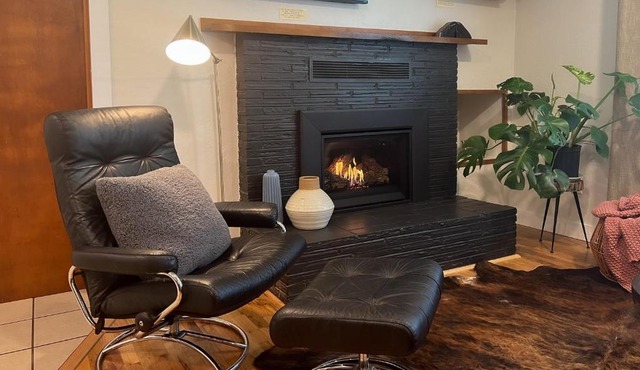 Artsy Mcm Guesthouse W Spa Soaking Tub
