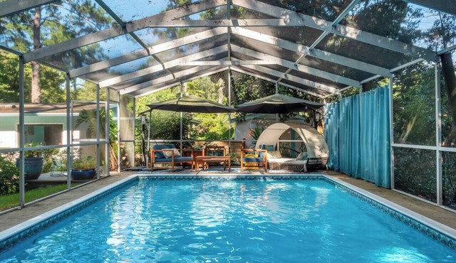Artsy Oasis: Pool, Treehouse, Cottage