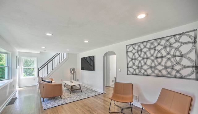 Artsy Upstate Getaway w/ Huge Private Yard!