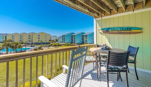 Aruba Sun - 1 BR Surf Condo - Great Views and Community Pool