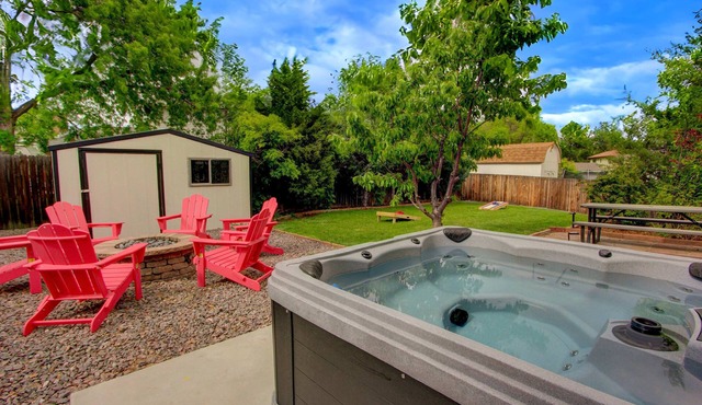 Arvada Getaway: Hot Tub, Game Room & Entertainment