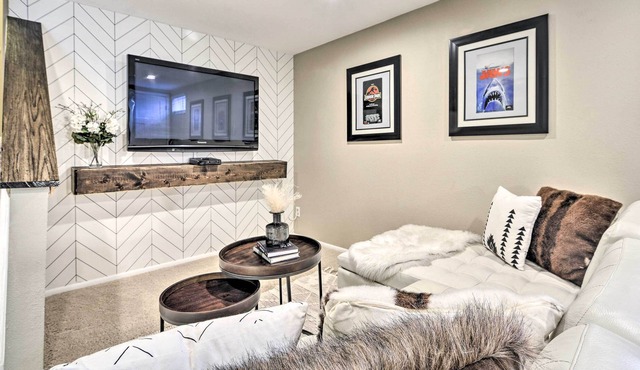 Arvada House w/ Fire Pit & Outdoor Kitchen!