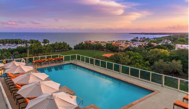 Arya Residences & Suites