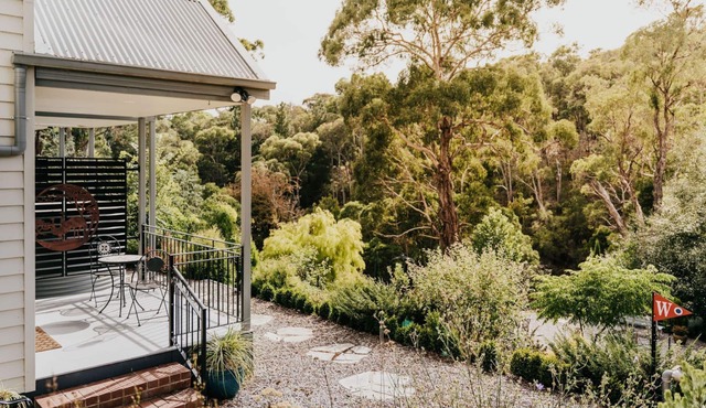 Ascona ~ Hepburn Springs/Daylesford ~ Sleeps 10