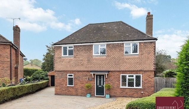 Ash - Garden, Parking, Pets Welcome