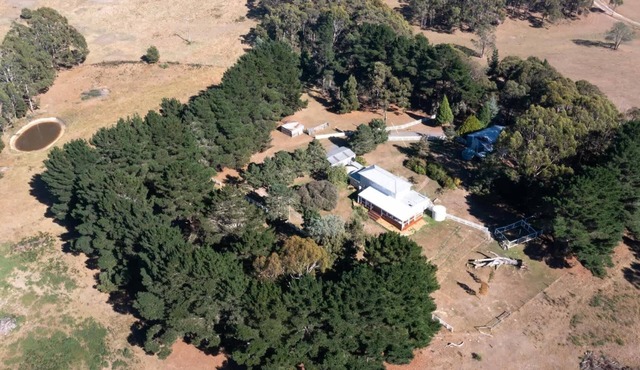 Ashbourne Farmhouse Near Woodend