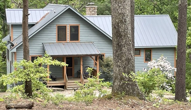 Asheville - Blue Ridge Parkway Home, with hottub & grill.