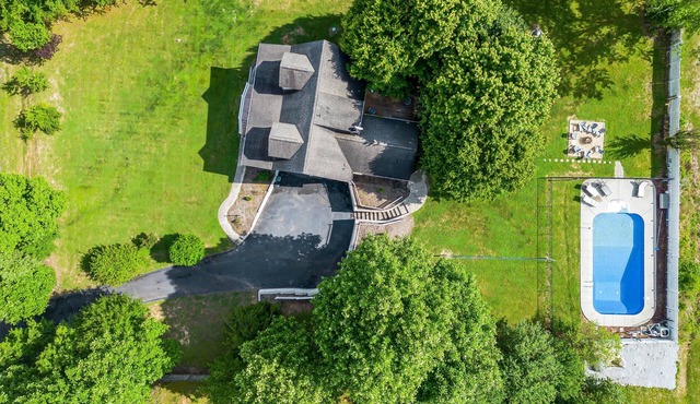 Asheville Home close to Airport! 20 minutes to Biltmore!