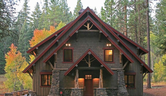 Ashland Lodge with Lake Views and Game Room Loft
