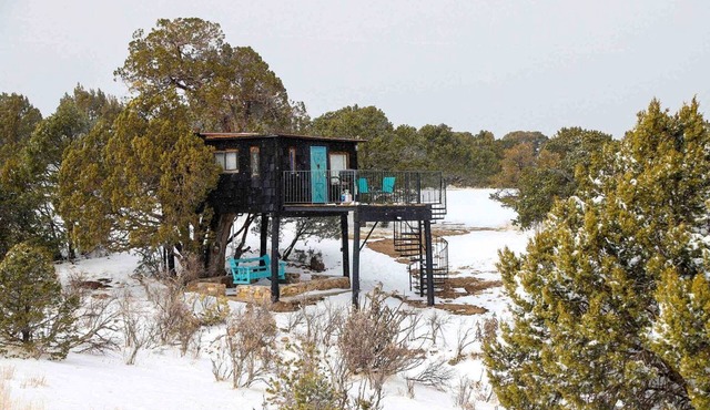 Ashley's TreeHouse Near Lincoln National Forest, Nogal, NM