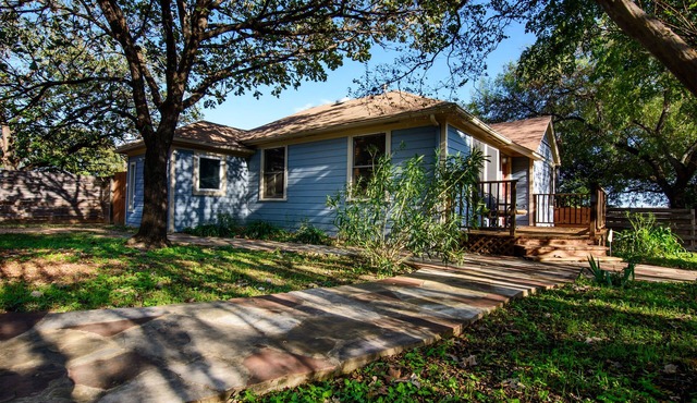 Ask about discounts for longer stays at this Fantastic 3/2 home in Zilker Park
