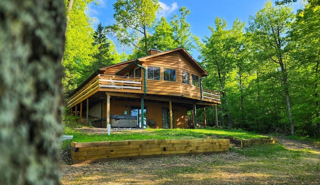 Ask about Spring Specials!-Hot Tub, EV, 2 Kings