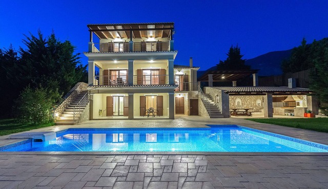 Aspa's Verde Pallazo - Very Close To The Beach