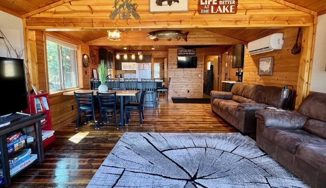 Aspen Cabin - Lost Land Lake Waterfront Getaway