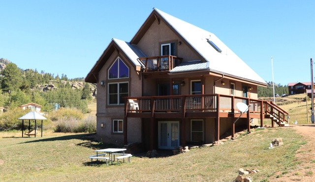 Aspen Grove Mtn Cabin: 4acres, Eleven Mile Village,30min to town, No CLtion Fees