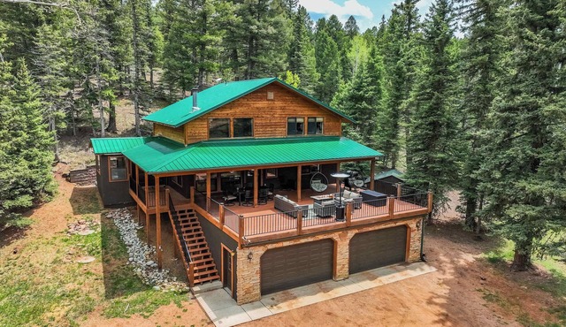 Aspen Haven! Mountain Escape with Hot Tub & Views