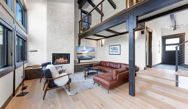 Aspen Heights at Alpine - Luxury 3BR Cabin, Private Hot Tub, Free ski shuttle