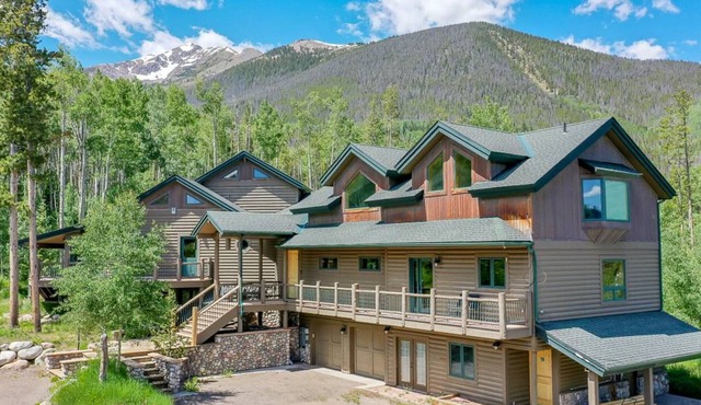 Aspen Hollow Lodge w/Hot Tub + Fire Pit