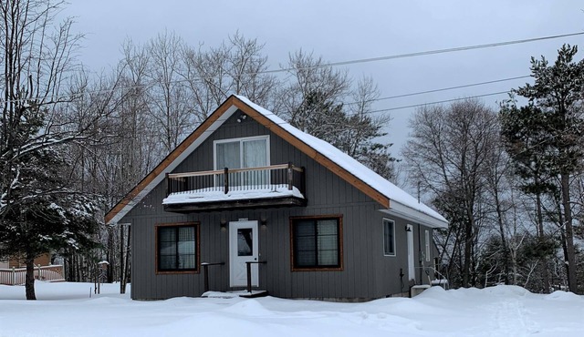 Aspen House - Stunning 4 Bedroom A-Frame