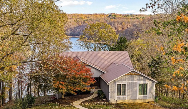 Aspen Lodge Overlooking Center Hill Lake