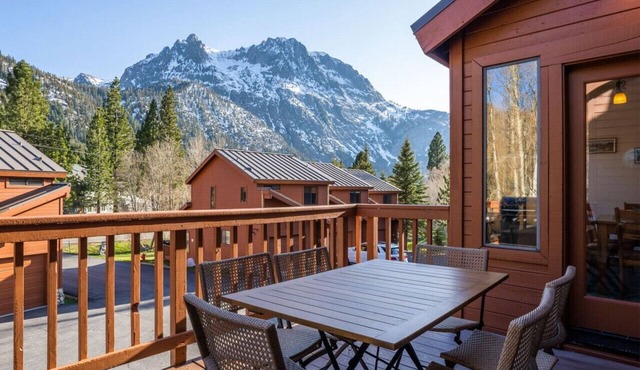 Aspen Meadows #2 Sun-Filled, 3 bedroom condo