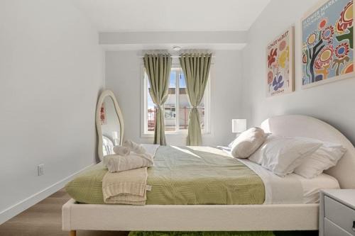 Aspen - Town House with 2 Bedrooms, Garage Parking, AC & More!