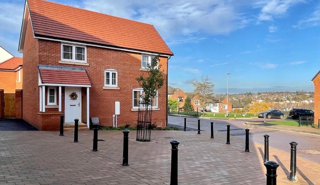 Aspen Villa, Apsley Station