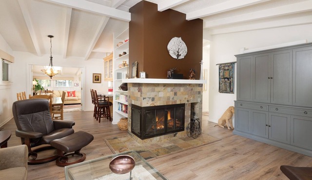 Aspen West End - Quiet Neighborhood 3 Bedroom Home by RedAwning