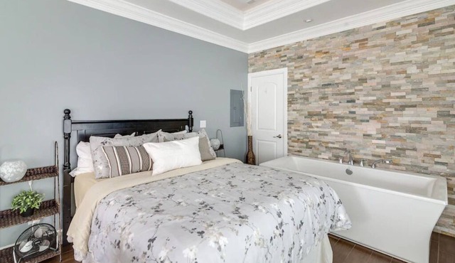 Aspenwood Manor- Relaxing NEW Getaway Suite! (Wasatch Skyline)