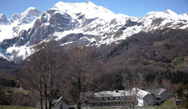 Association Peyranère - Hostel