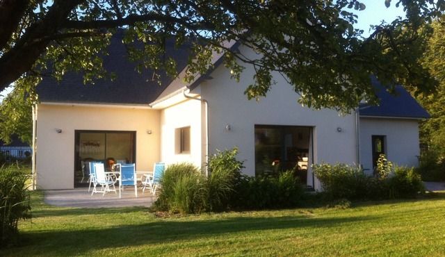 Assured healing, light, greenery, functional warm house