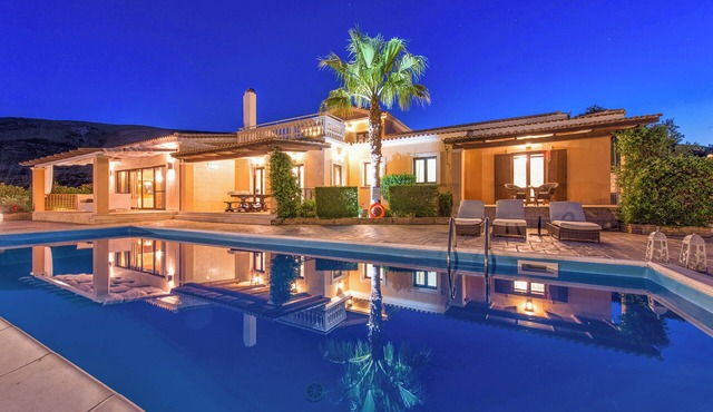 Astarte Villas - The Villa in Olive Grove with Private Pool