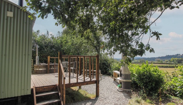 Aston - Shepherd Hut